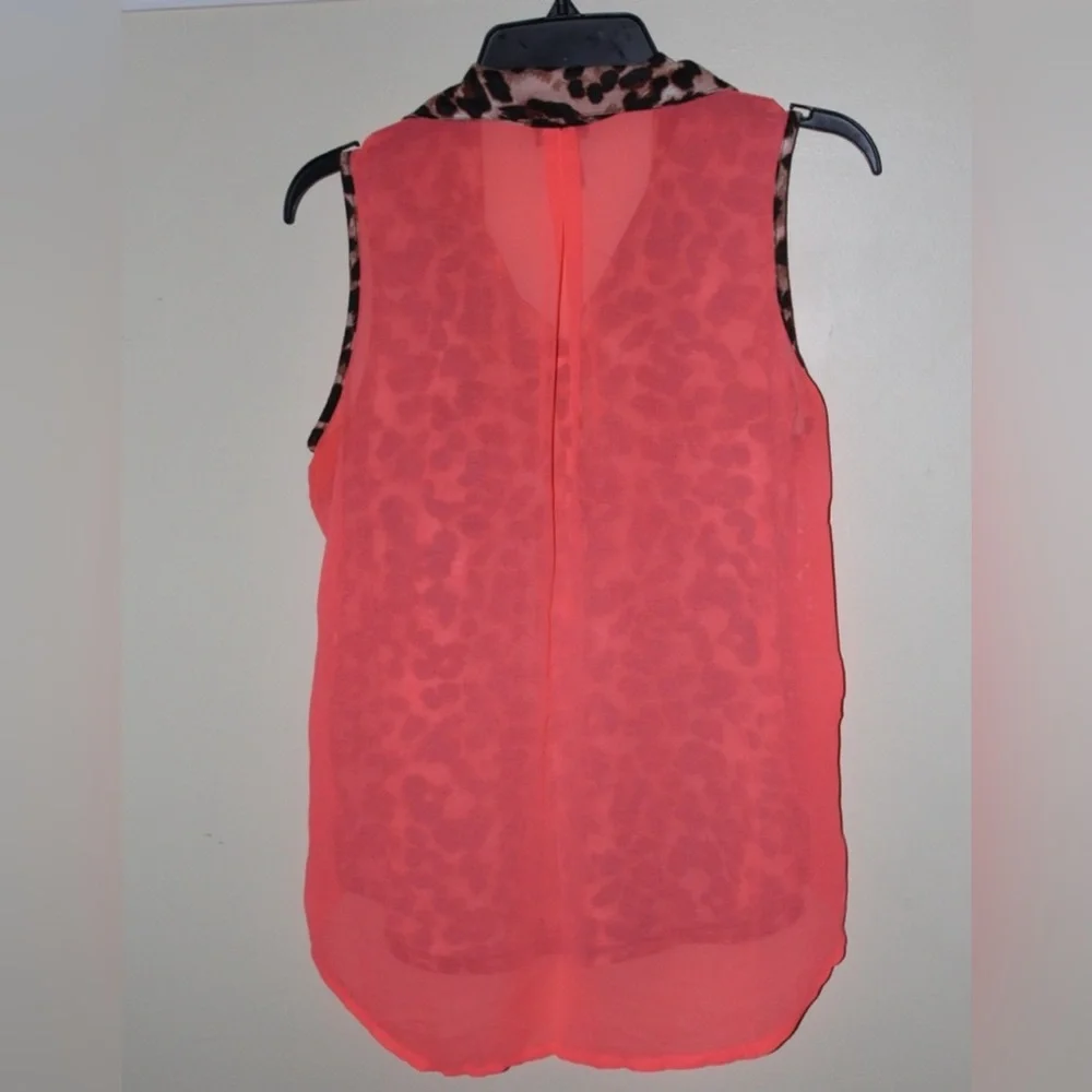 Rue21 | Collared cheetah pink tank top - Picture 3 of 4